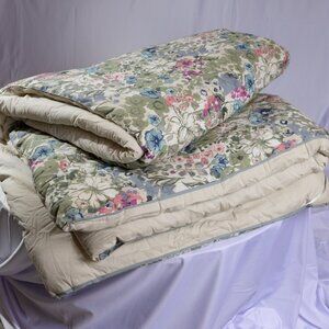 Lauren Conrad Floral Comforter Set – Full/Queen with Pillow Shams